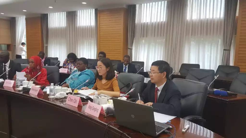 meshack_tsheko's tweet photo. #RDC L'intervention du président national de la ligue des jeunes du @pprdofficiel  @LwambaPapy en Chine Pendant le séminaire des dirigeants des partis présidentiels Africains, accompagné du rapporteur général @FundiPapy ... https://t.co/yl3zNTQGFW