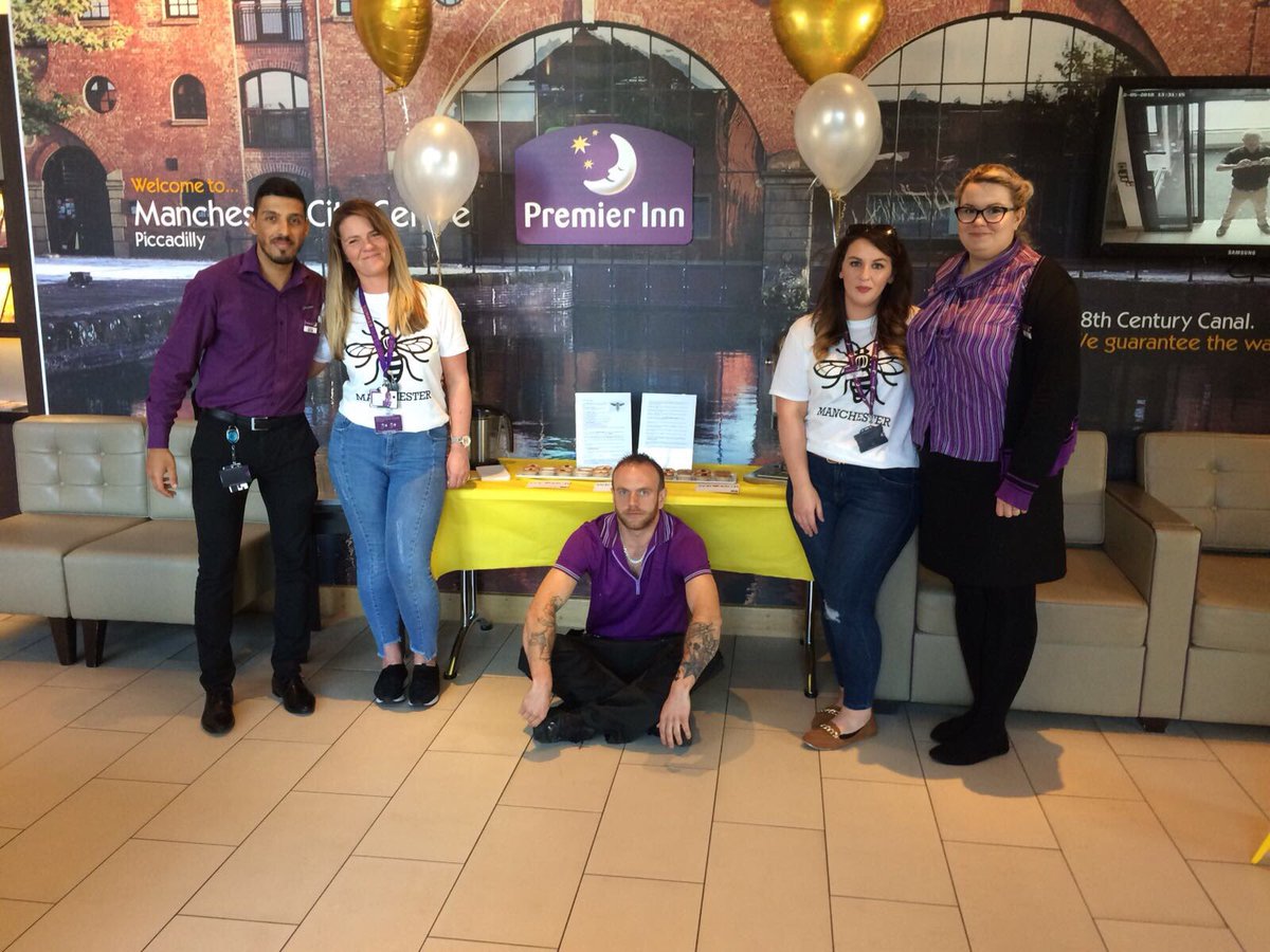 Sad day today but a day filled with love!We❤️MCR🐝🐝 Remembering the 22 Angels and thinking of all my team who worked this day and the days to come this time last year supporting the city.Proud of you all💜 #WeStandWithManchester <a href="/KellyPickles3/">Kelly Pickles</a> <a href="/MCRPiccadillyPI/">MCRPiccadillyPI</a> <a href="/MCRPortlandstPI/">Portland Street</a>