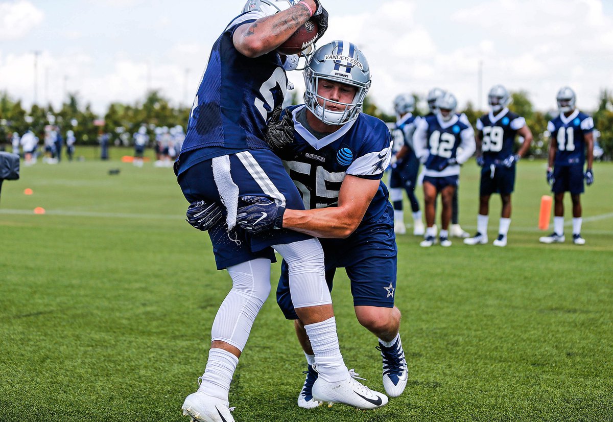 dallascowboys's tweet photo. Day one of #OTAs. ✔️

Check out the #DallasCowboys photo gallery 📸 https://t.co/mg4c7U5v0x https://t.co/ivUvO3Jqxi