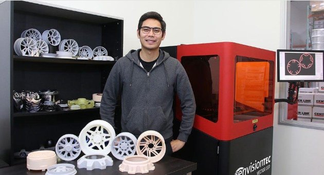 EnvisionTEC's tweet photo. Design Infini decided on the large-frame Vector 3SP #3Dprinter from #EnvisionTEC because  - “It had the build platform and resolution that matched our needs,” said Designer Edvine Mallari. #wheeldesigns #customrims #automotive #manufacturing  https://t.co/0Xlam0qtKf https://t.co/ntvR84nY1g