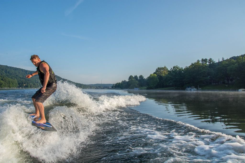 RaileyRealty's tweet photo. Is it too early in the week to start dreaming about the weekend? Asking for a friend ππΌβΊοΈ
#deepcreeklake #vacationdcl https://t.co/z5YZzKfTl2