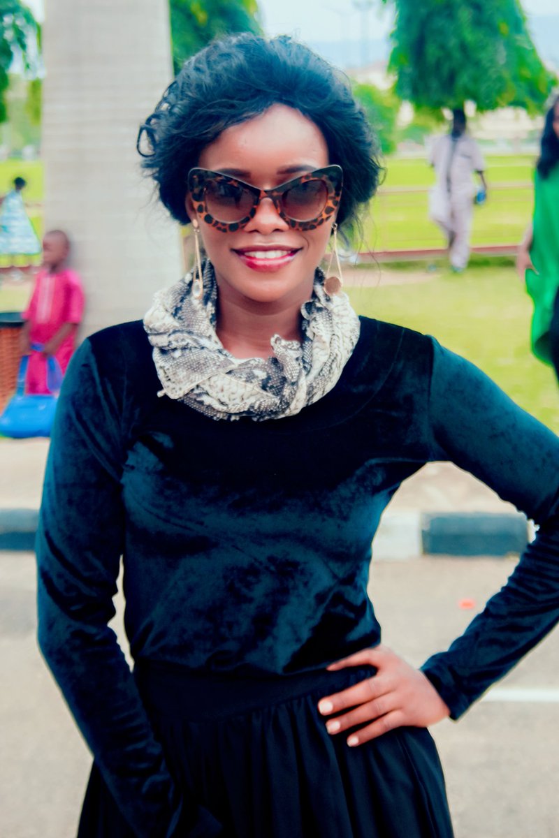 funbyaramide's tweet photo. Is velvet making a come back? π Find out @funbyaramide where we help you stay stylish and updated. #FineYorubaTwitter #FashionWatch #designer #bespoke #readytowear #styleterritory https://t.co/EAXmWIrXtB