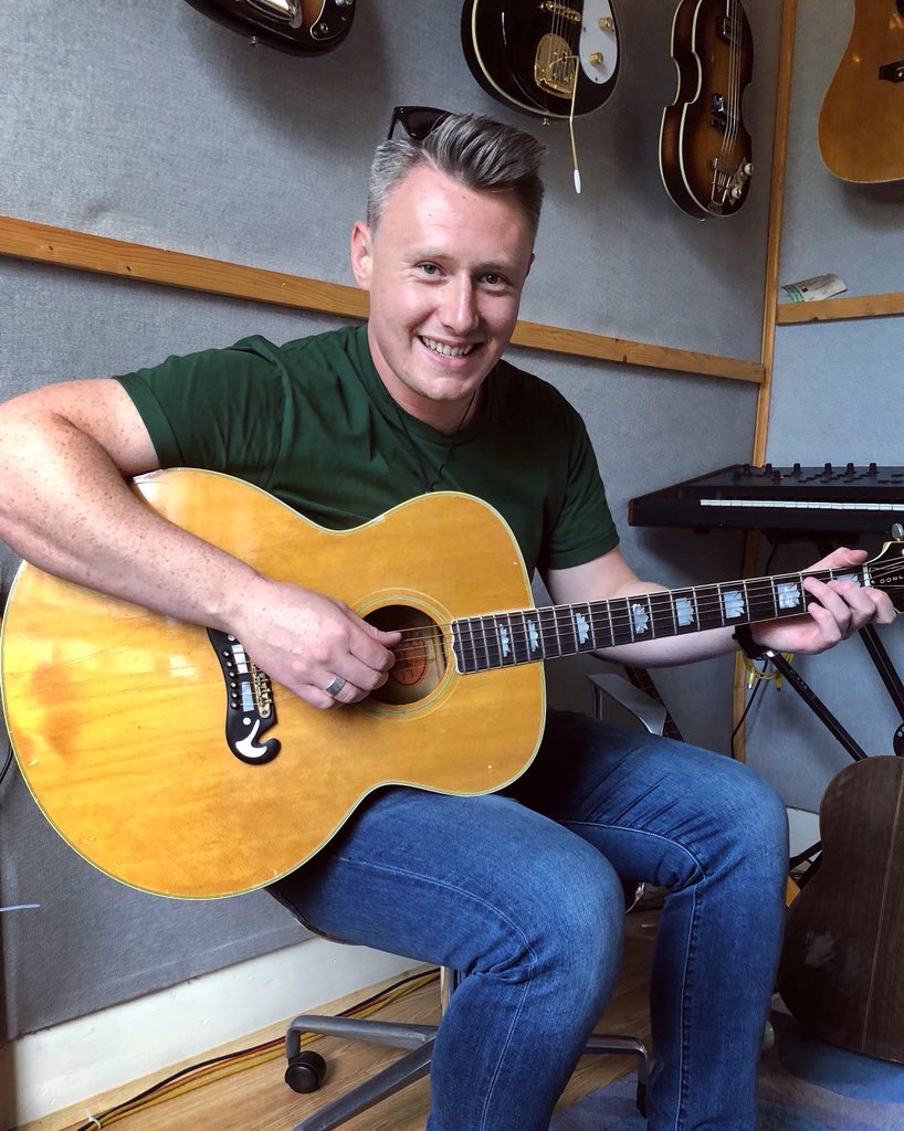 🖤 We love this image of <a href="/louisbakermusic/">Louis Baker</a> looking more than a little chuffed to be playing this Gibson J200 at the legendary #rakstudios in London. The very same guitar that was played by #JimmyPage on the bridge of Stairway to Heaven 🙌🏽 Catch Louis on Sunday afternoon at SWF