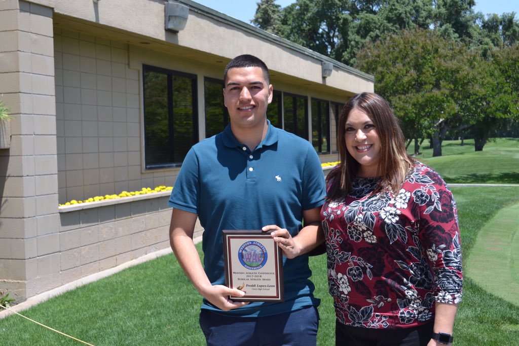 WACSJS's tweet photo. @CHSBulldogPride WAC Scholar Athlete https://t.co/GAD39oBcRi