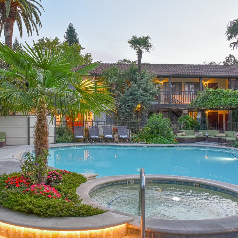 RT <a href="/VisitCalistoga/">VisitCalistoga</a>: If there's any needed excuse to make a trip to #Calistoga, here's six additional reasons to pack your bag with local lodging offers for a peaceful night's sleep in wine country luxury and charm. ow.ly/VNxA30jSCRY #VisitCalistoga