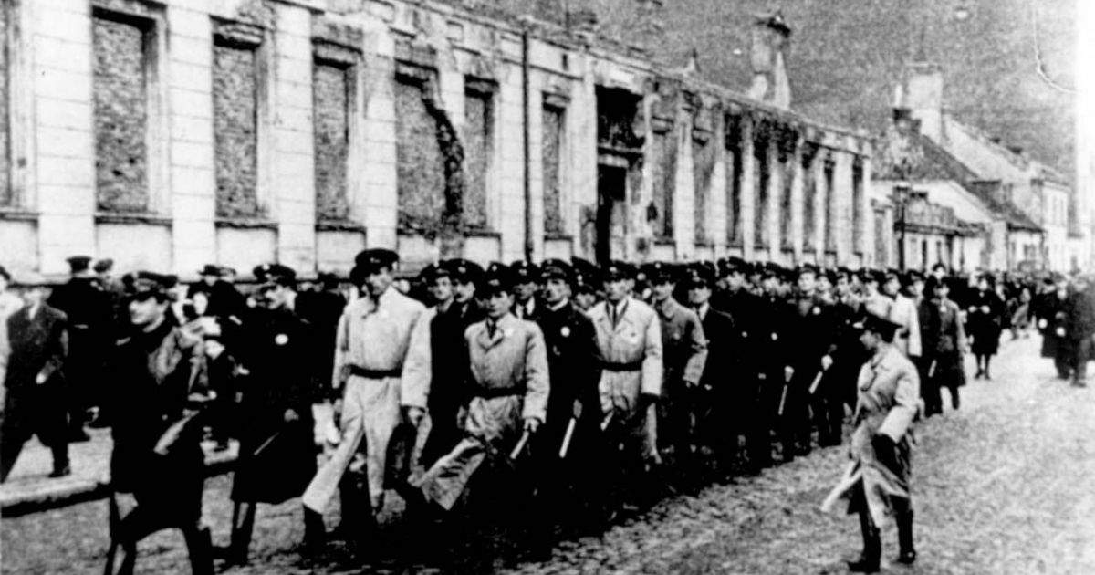 RoninPoland's tweet photo. #JewishCollaboration with Germans [Nazis] and their war crimes during #WorldWarII. 

https://t.co/Ni0oJE23S3 https://t.co/p7j44eQ5F5