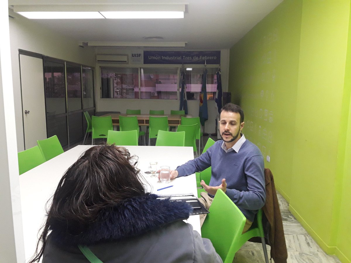 pichmarce's tweet photo. En el #ClubDeEmprendedores3F pasan cosas!! Asesorías Contables a cargo del contador #GermanVargas. Todos los #Emprendedores3F cuentan con un espacio de apoyo a sus proyectos. #3Femprende #3FInnova @dievalen @UI3Foficial @Municipalidad3F @danielavramos @sergioiacovino https://t.co/z5IQTKFXu8