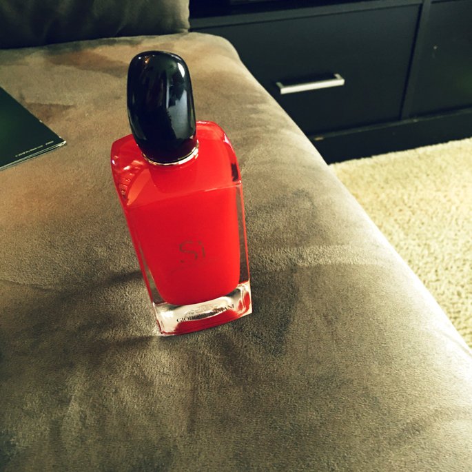 pjpollard90's tweet photo. Loving my new perfume https://t.co/jNTFGwrRSq