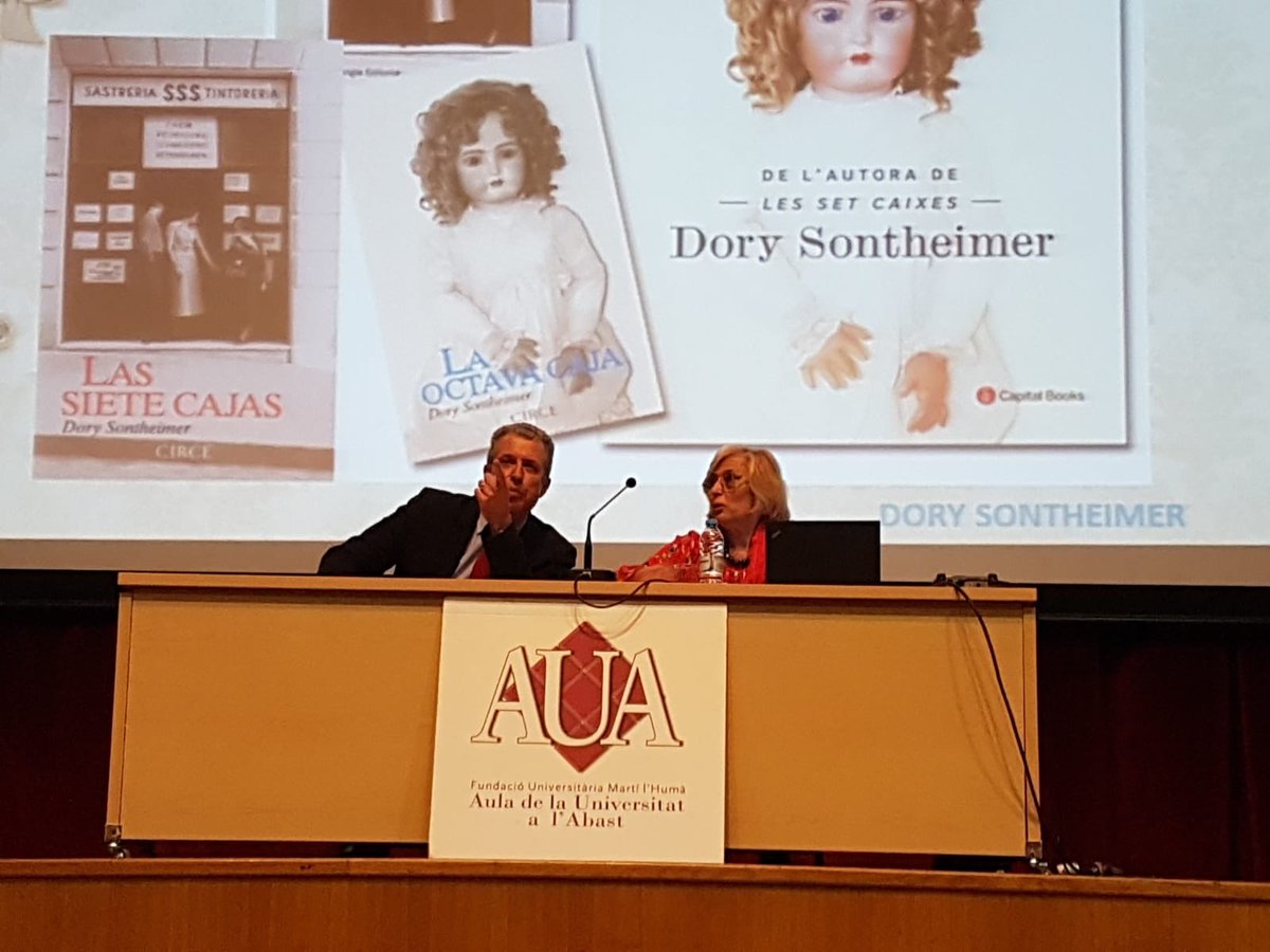 Lluisfs's tweet photo. “Si no us emocioneu es que no sou d’aquest món” E.Martin de Pozuelo. Pròleg #lessetcaixes @DorySontheimer #memoriahistorica #holocaust #fumh #aua https://t.co/SRgsdMz6VT