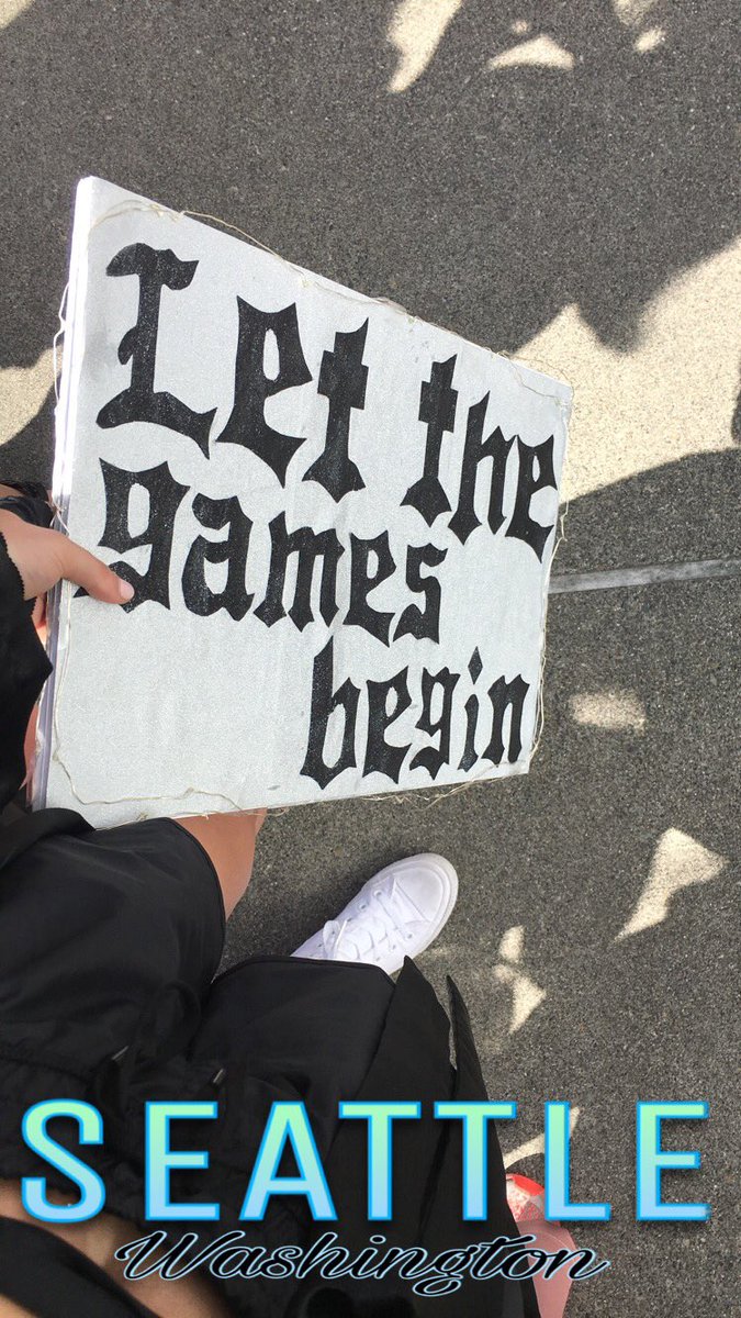 swiftinit's tweet photo. IM HEREEEEEE !!! Come find me in the merch line and say hi !!! 💓 @taylornation13 @taylorswift13 #repTourSeattle https://t.co/gfg9MqaatA