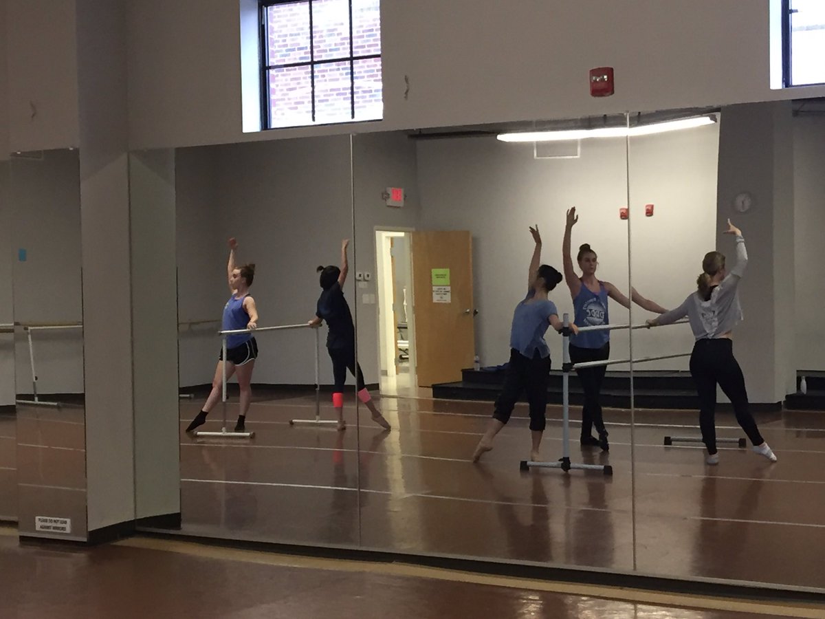 UDDanceMinor's tweet image. Take a break from your exam prep! Join us for ballet tomorrow 5:30-7pm. Bring a friend!!! #uddanceminor #ballet #freedanceclass