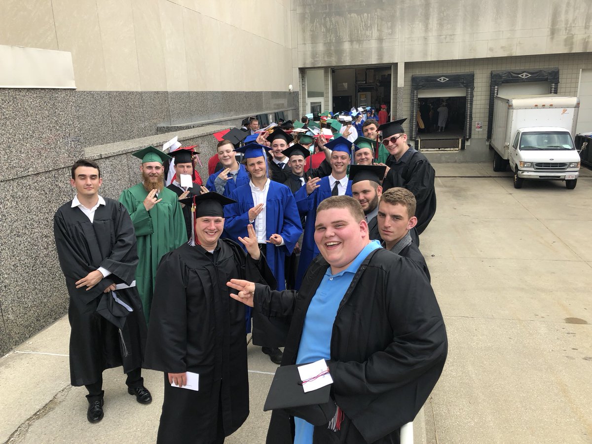 tolleswelding's tweet photo. Class of ‘18
Just WELD it!!! https://t.co/wquCn08LAt
