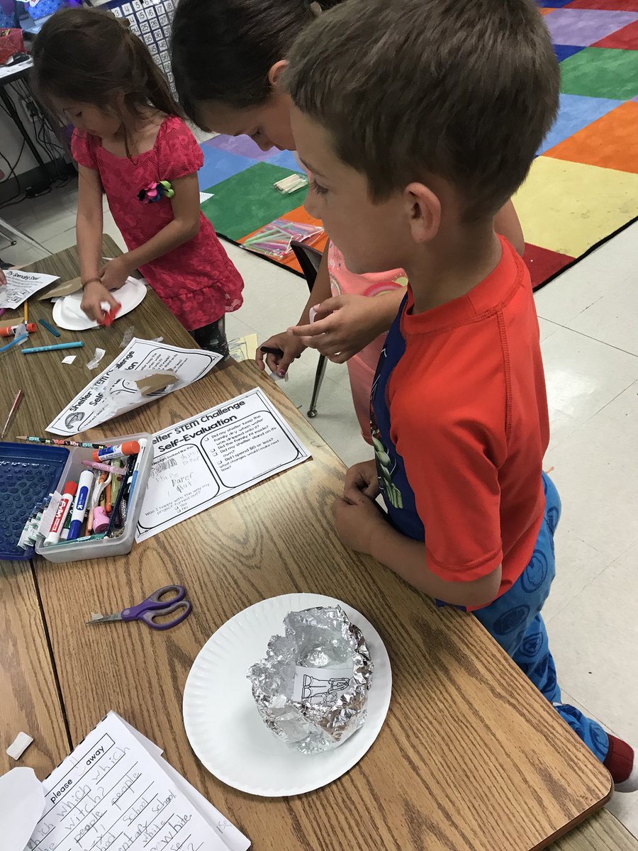 MrsWright1st's tweet photo. Building shelters for STEM 🏠 #FESFamily17 #FES2017 #STEM #firstgrade #iteach https://t.co/7ZnZdic5x9