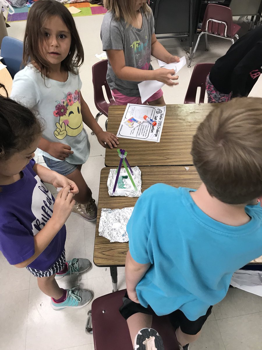MrsWright1st's tweet photo. Building shelters for STEM 🏠 #FESFamily17 #FES2017 #STEM #firstgrade #iteach https://t.co/7ZnZdic5x9