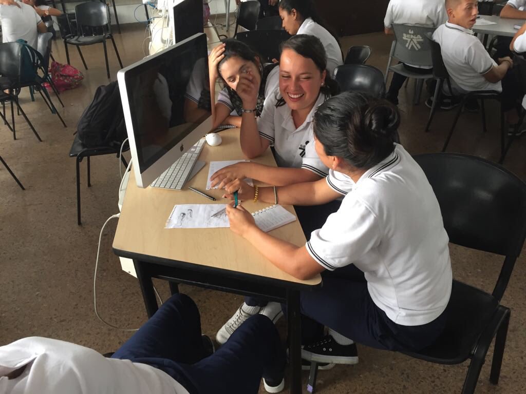 creamas's tweet photo. Así termina nuestro día de la ideación,  muchachos de los centros de formación #Sena se atrevieron a pensar diferentes y plantear ideas innovadoras https://t.co/CESF7tS0Qw