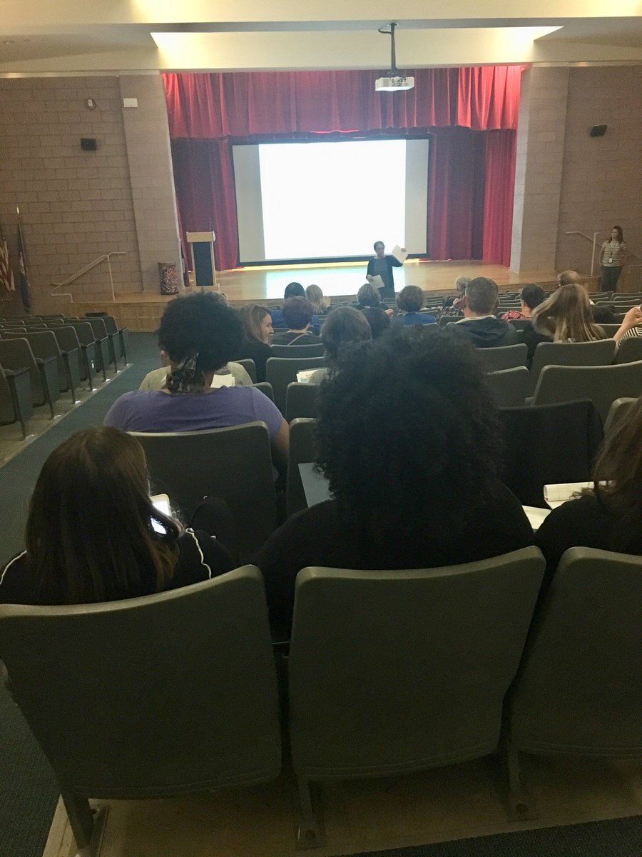 HPSEngagement's tweet photo. School Governance Councils training @ McDonough
#SGC #McDonough #SIP #learning #diggingintodata #districttraining #engagement https://t.co/MYwDLyY22t