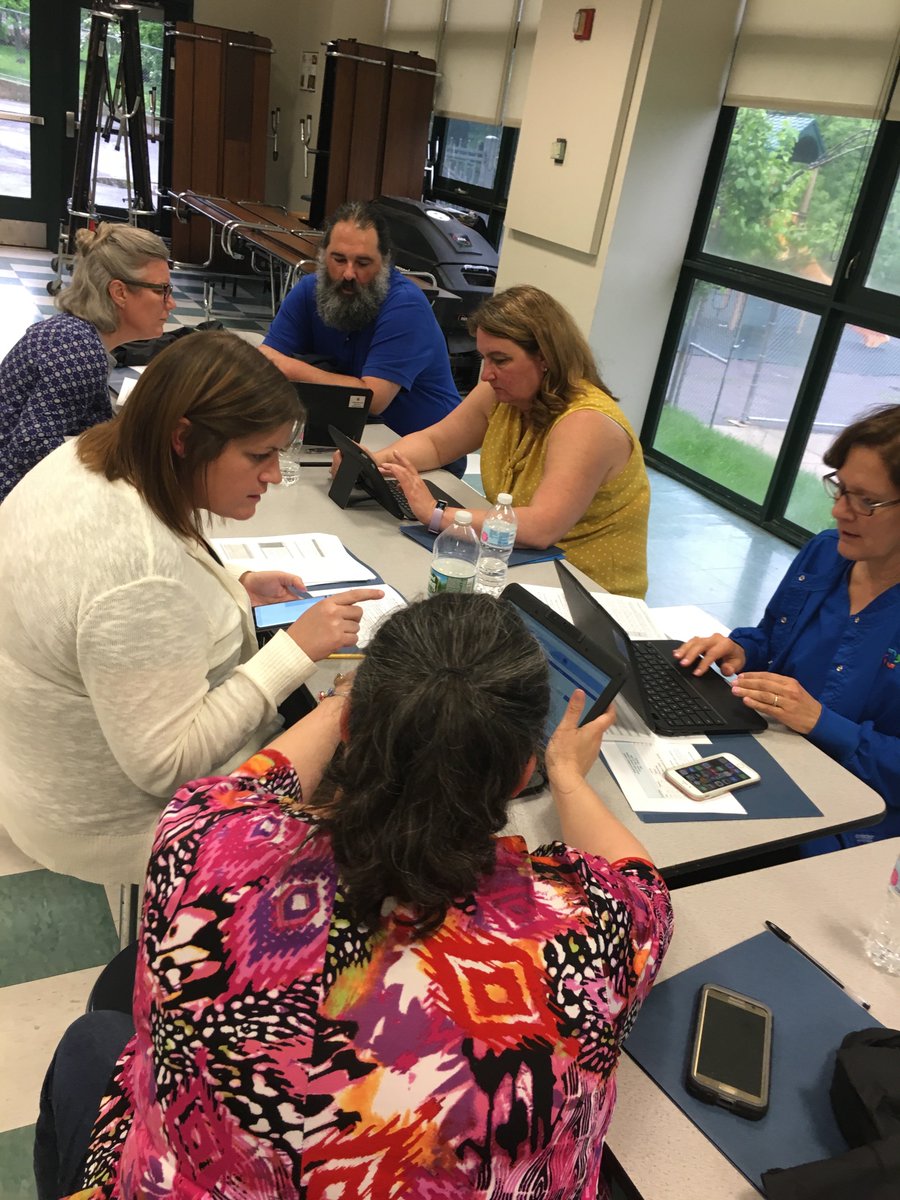 HPSEngagement's tweet photo. School Governance Councils training @ McDonough
#SGC #McDonough #SIP #learning #diggingintodata #districttraining #engagement https://t.co/MYwDLyY22t