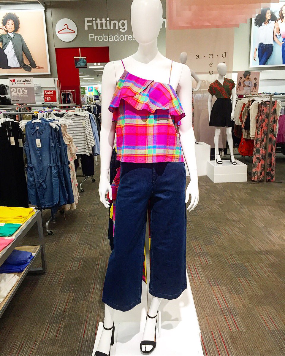 TargetVM_Philly's tweet photo. Heading into Wednesday like ☔️🌈😎 #targetstyle #targetdoesitagain #target #fashion #g493 #wearetarget #teamtarget #vmtl #vmtarget #vmtltarget #rainbow #springfashion #colorful #colors_of_day #instagood #instastyle #displaydesign #manniquin #anewday #philly_igers #southphilly https://t.co/LTk60j6OOu