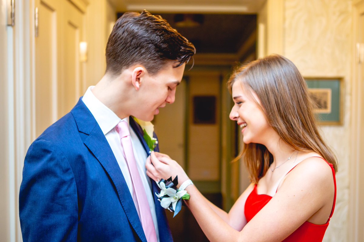 CoverdPhoto's tweet image. Prom season is officially here! Call Coverd to capture the memories ❤️