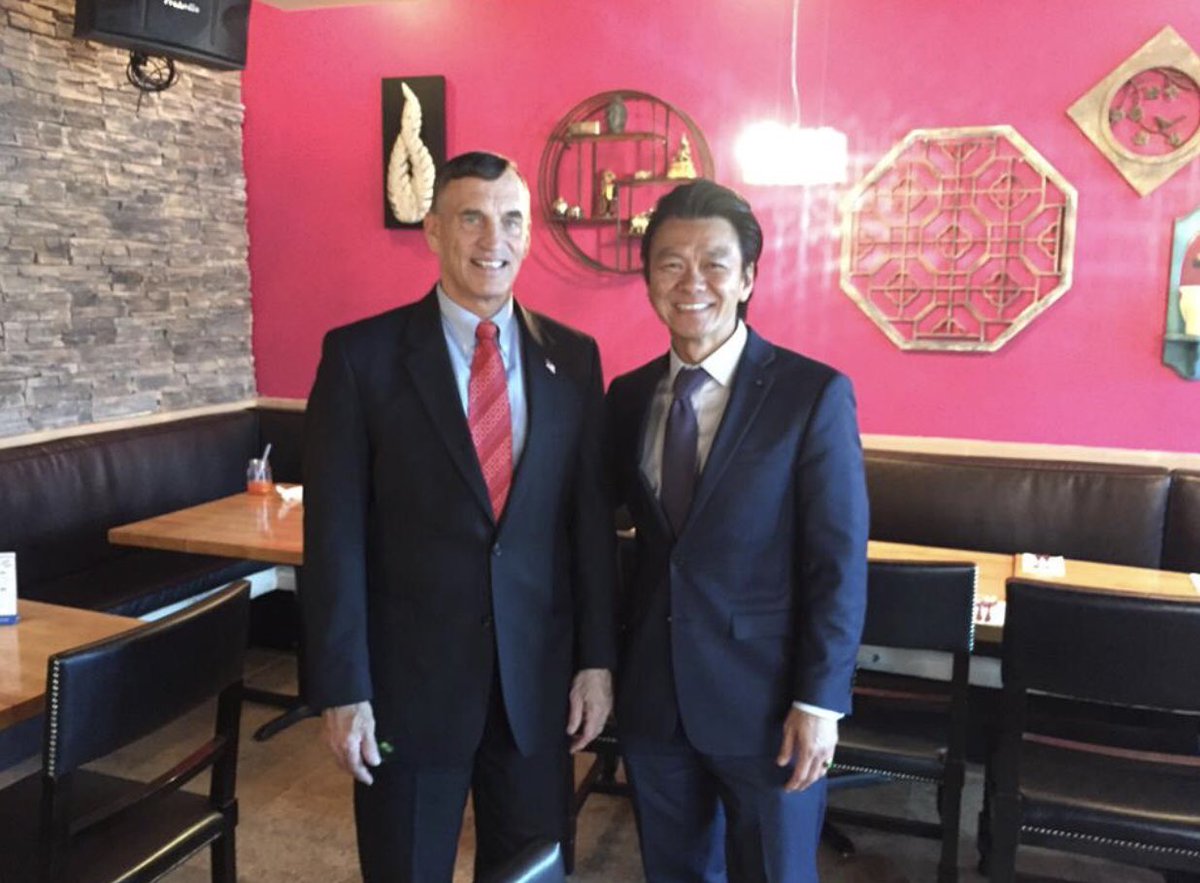 DerekforNevada's tweet photo. Enjoyed chatting about economic development and creating more jobs in Nevada with Mike Kazmierski , President/CEO of Economic Development Authority of Western Nevada   #EDAWN  #NVJOBS #Nevada #tcot #winning #teamderek #work https://t.co/gNmA7EwnRr