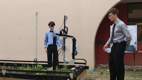 US (FL): High school students build robot that farms vegetables hortidaily.com/article/43405/… https://t.co/AsxCsMGSx1