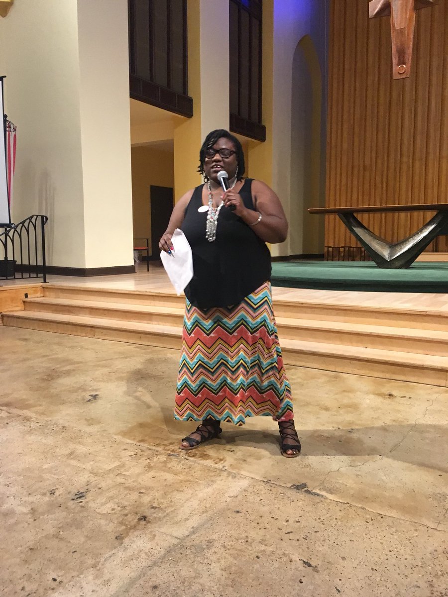 FairBudgetDC's tweet photo. Kristi from @WashLegalClinic tells us how Jeff Bezos bought his $23 million in cash. Families in Barry Farms, Brookland Manor, Congress Heights are fighting for their homes #ObviouslyNotDC #ObviouslyNotDMV https://t.co/O5NSAlyeMo