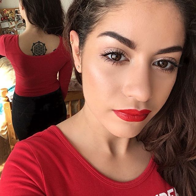 helnarcosmetics's tweet photo. Brought the bright lip outfit combo back, this time using @nyxcosmetics #liquidsuede #liquidlipstick in #kittenheels ๐
#redlip #boldlip #brightlip #brightred #brightredlips #tattoos #floweroflife #floweroflifetattoo #highlighteronfleek #classicmakeโฆ https://t.co/v05EHzKMDn https://t.co/sa8sAuLV2c