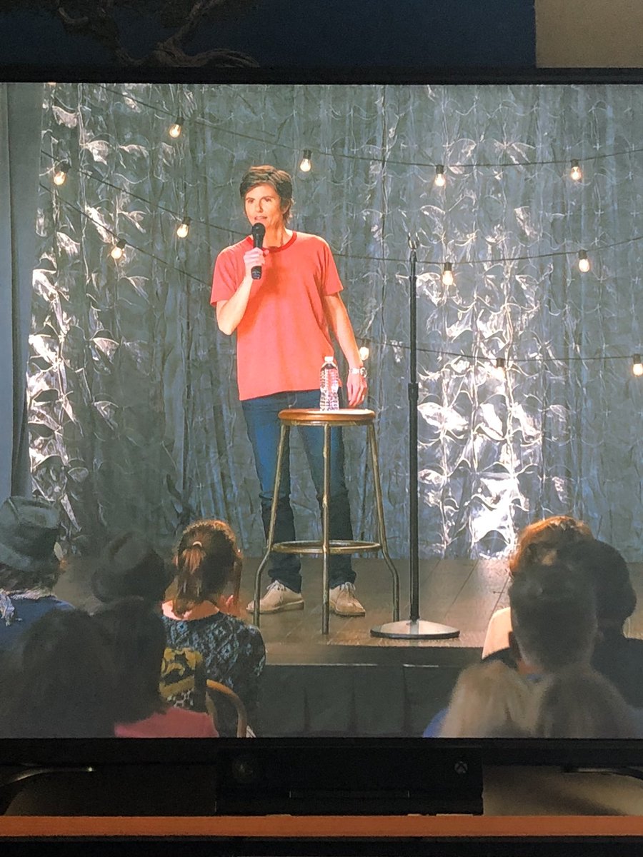 JessicaLianeS's tweet photo. Super stoked about this @TigNotaro special but WHAT IS GOING ON WITH THAT DRAPE? #eventprofproblems https://t.co/hSUvRFa9ub
