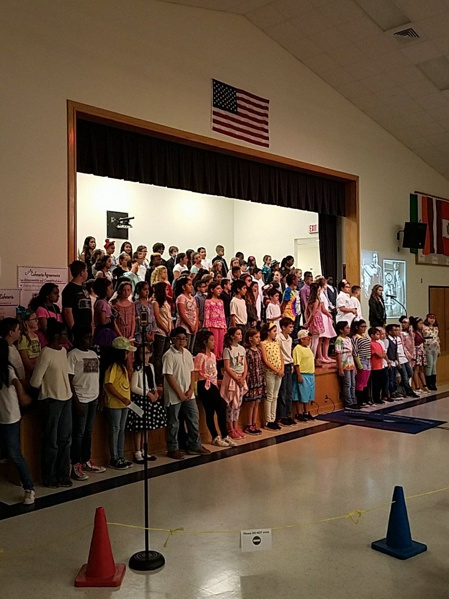 Caldwell5th's tweet photo. @CaldwellHeights 4th and 5th graders singing their hearts out and dancing through the decades. Way to go, bros and ladybros! #rrisd https://t.co/K72F0aAI5R