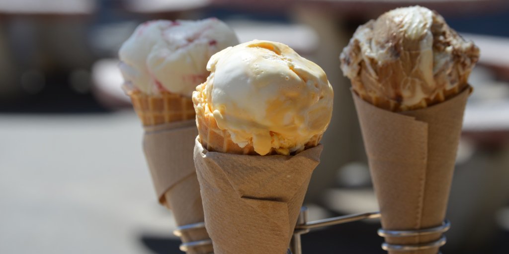 ParkBoard's tweet photo. Beat the heat with one of these cool treats from a #VanParkBoard concession - hand-pressed fresh lemonade, gelato, and locally brewed kombucha #PBsummer https://t.co/NQaY9VBVXa
