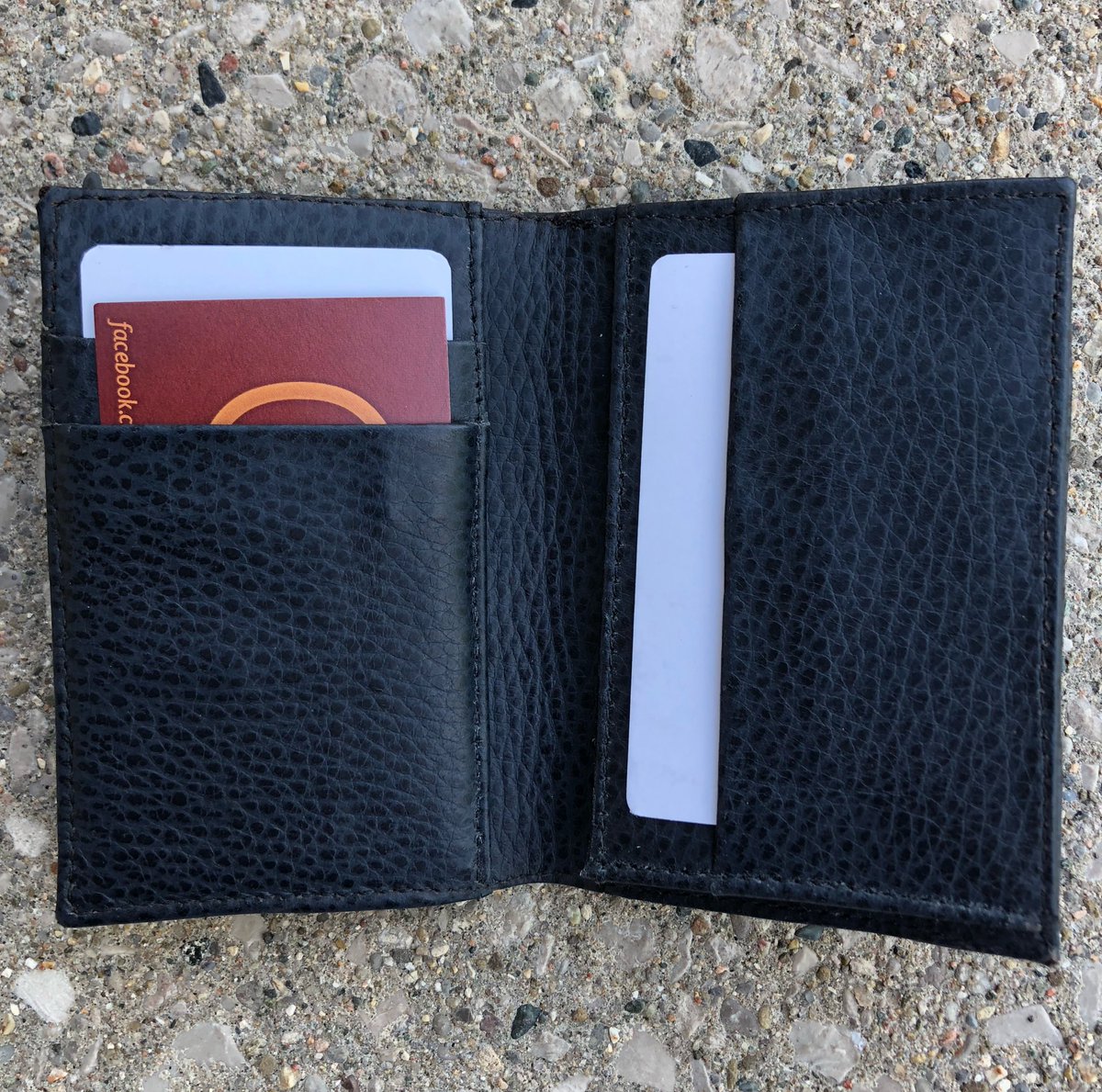 ⚒🔨 Custom Order is finished and Delivered to its new home! Amazing card wallet minimalist design 🙌🏼 —  #custom #cardholder #cardwallet #minimalist #windsor #smallbusiness #familyowned #lovelocal #leathercraft  #mensfashion #black #leatherwallet #gallupleather #topgrainleather