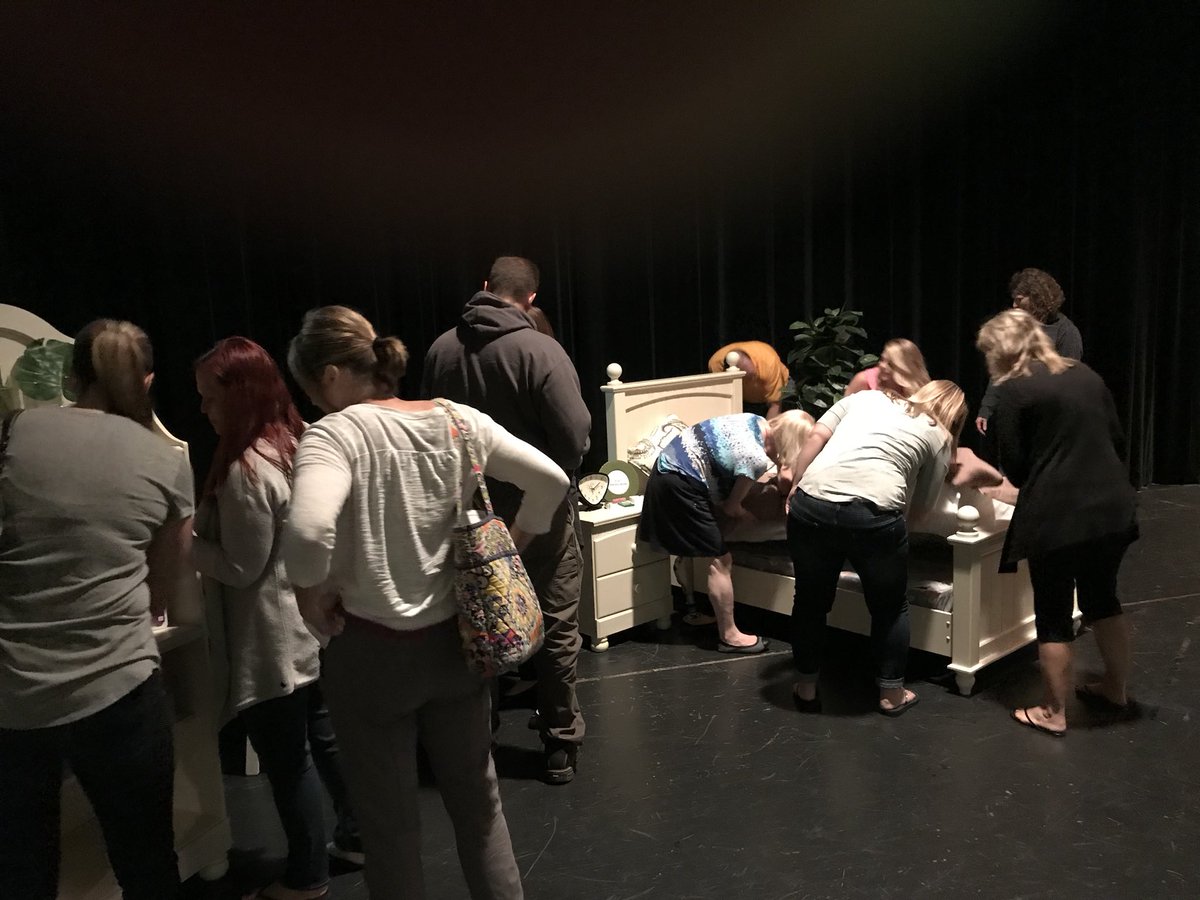 MichaelLBrand's tweet photo. Hidden in Plain Sight presentation at VB Auditorium this evening.  Parents learn to recognize items in a teenagers’ bedroom that should lead them to question their child’s involvement in tobacco, drugs, and alcohol.  Some really good information to help protect our children. https://t.co/qqrWNf0CVG