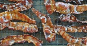 cluttercafe's tweet photo. Candied Bacon for Cheddar stuffed burger #burgerMonth  DAY-UM! https://t.co/6WEJlwyrcE https://t.co/KMlHBCsk7W