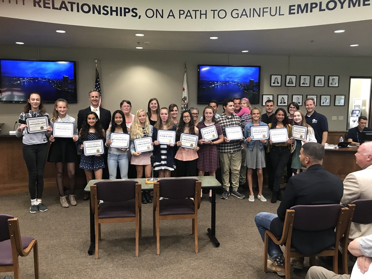Recognizing the very talented <a href="/hillsdalepride/">Hillsdale Middle</a> <a href="/HillsdaleRocks/">Hillsdale Music</a> students at tonight’s Board Meeting.