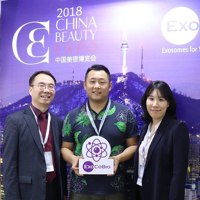 exocobio tweet media