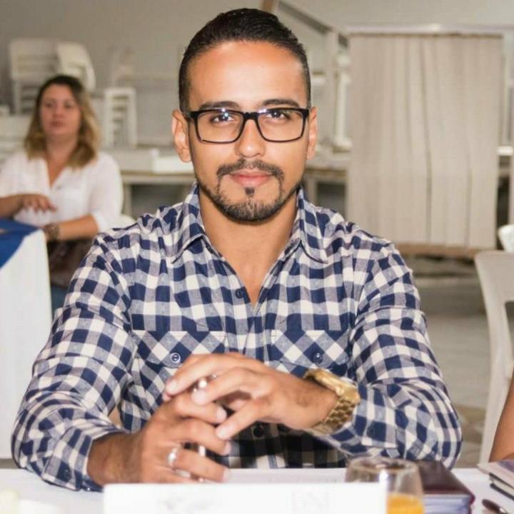 I am streaming on Cube TV，check it out #Cube TV# cubetv.sg/sid/304254540_…