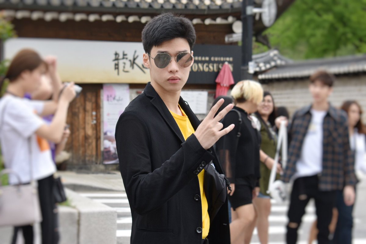 makeitrightCNFC's tweet photo. #MIRtheLastTripinSeoul 
#nicevitchapol #Boomkittapak #peakpeemapol #kavinkvp 
🕶️🌞 😊
@peakpeemapol @BoomKrittapak @kavinpat_t @SMAKIDZ_ https://t.co/MbLFIDACIm