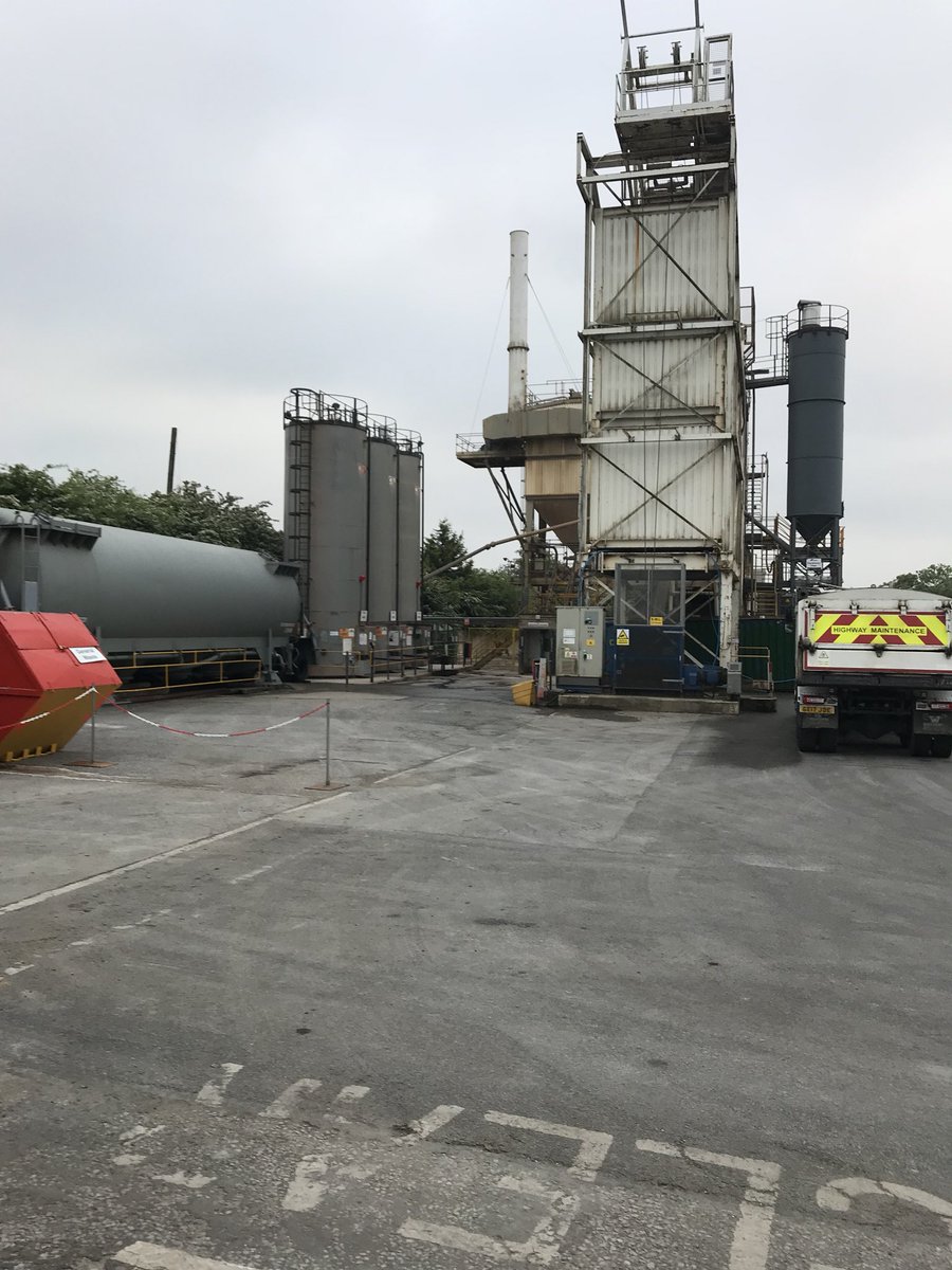 GarryDGregory74's tweet photo. Looking forward to spending the day at CEMEX UK Lincoln Asphalt. Always great to see Gary &amp; the team, see how everyone is &amp; how the site continues to improve #BESTFORSAFETY #BESTFOREMPLOYEES https://t.co/cM5iG2Y2Ca