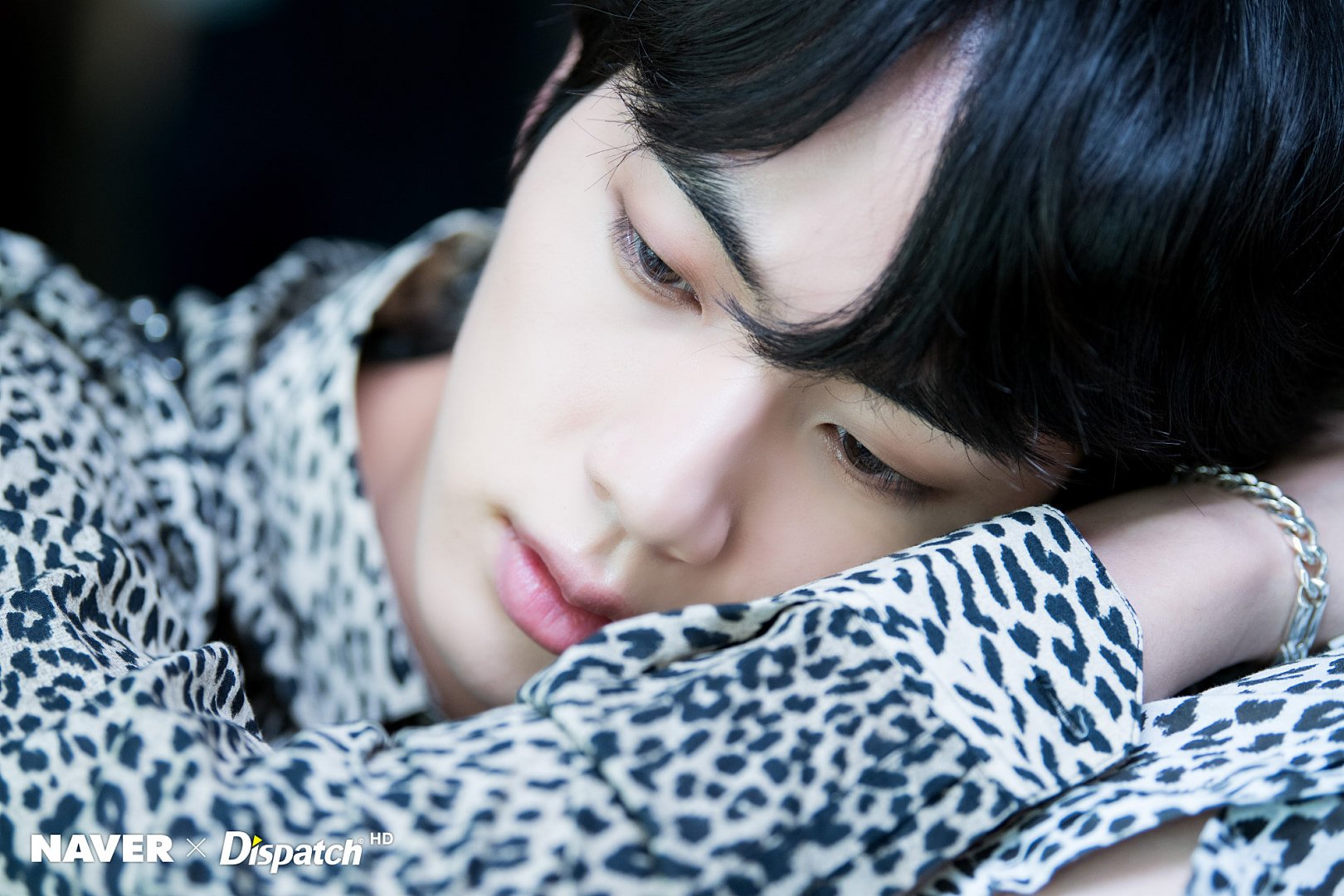 채영 슈가 방탄소년단 진 석진 Bts Jin Seokjin 防弾少年団 ばんたん バンタン ジン ソクジン Cr Naverxdispatch T Co Eeugdj4urw T Co Tzuzf17ezv Twitter
