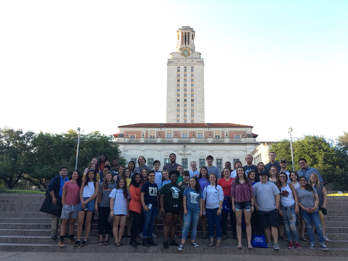UTeachAlumni's tweet image. Future UTeach alumni from across #uteachnation at #uteachconf