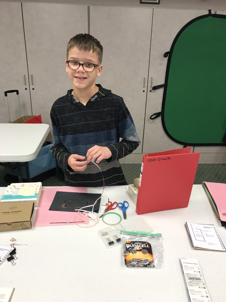 GMSS304Library's tweet photo. Awesome things happening for our N/S middle schoolers at #GenevaPublicLibrary tonight! #WiredCrew #Geneva304 https://t.co/UQ8OSsvANj
