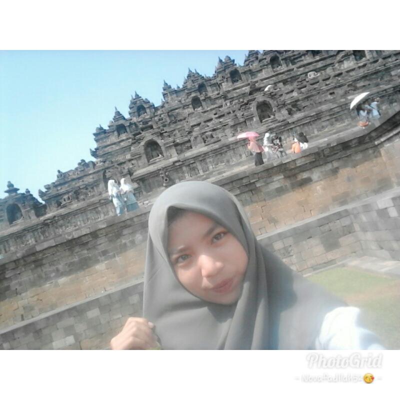 Novafadilah4's tweet photo. Candi Borobudur😊☺ https://t.co/uF252P3STw