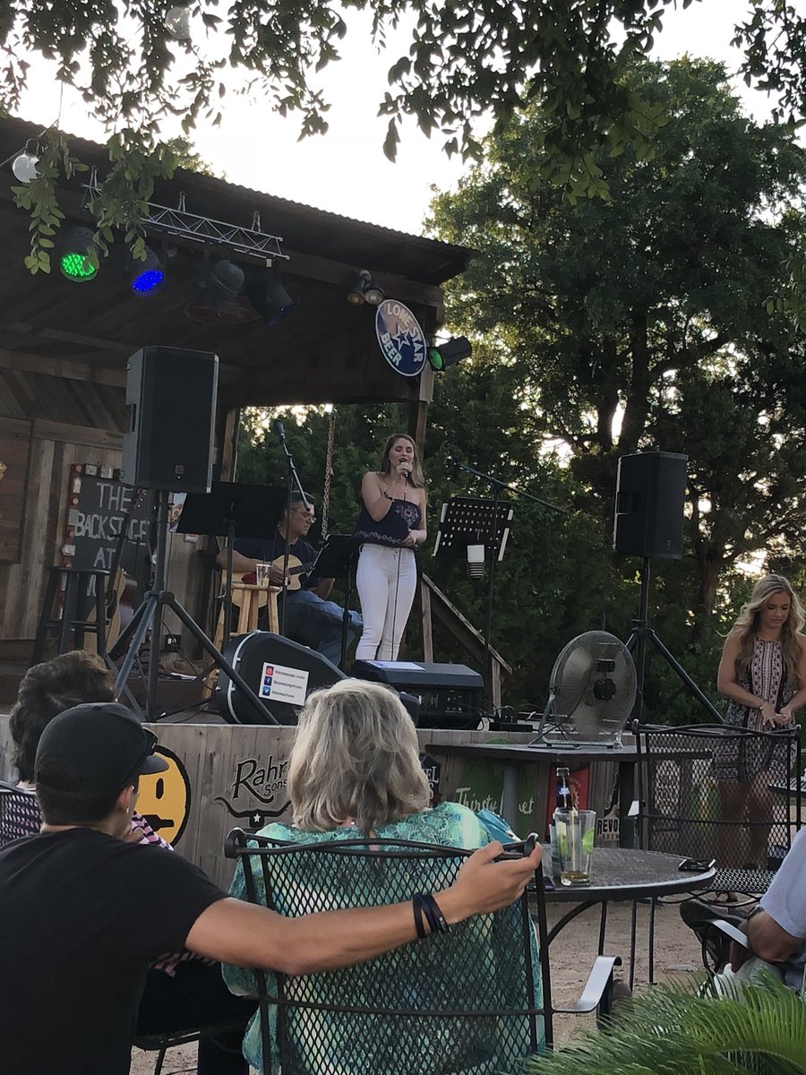 Loved seeing my super talented, graduating captain sing tonight 😍