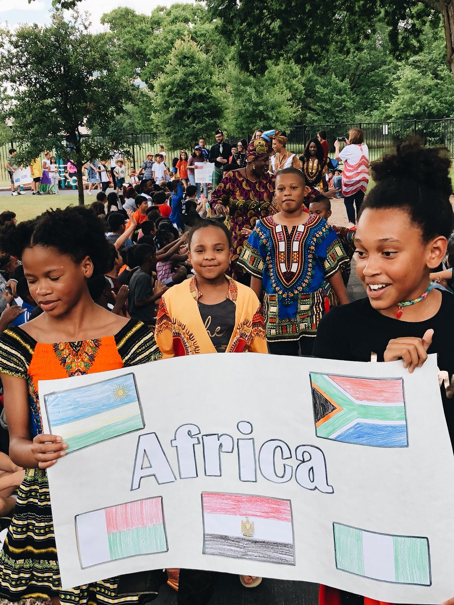 Mr_Cu3vas's tweet photo. Doing #studentappreciationweek right by having our annual #multiculturalparade! Love how @WillbernES is a melting pot of our 🌎. @ConnyeRoberson @CyFairJoel #whaledit https://t.co/51ywA7KjZG