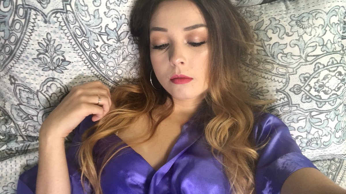 MistrialBlue's tweet photo. Feelin kinky tonight, who wants to have some fun😜😘

https://t.co/9ieGcdifxu

#imlive #mfc #sph #cammodel #cei #joi #cuck #roleplay #bbc https://t.co/vD7qMrx1uW