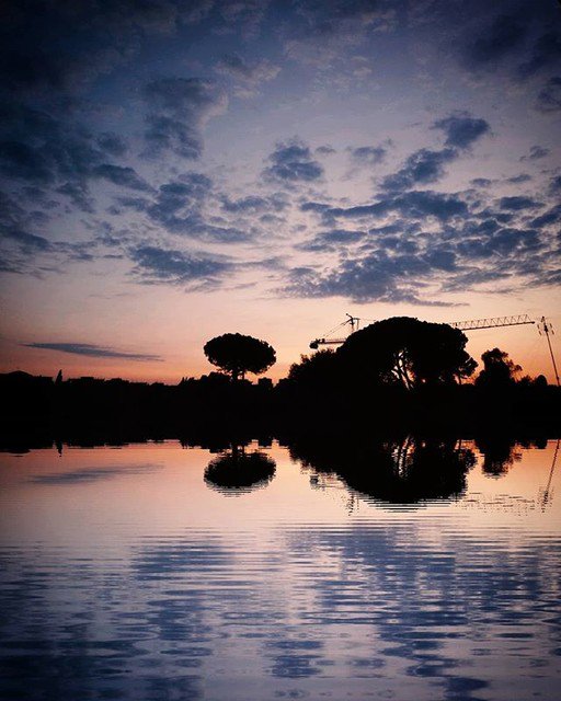 Sis_Sweetz's tweet image. #SUNSETREFLECTION 🌅

#sunset #sun #pretty #beautiful #red #orange #pink #sky  #nature #clouds #horizon #water #reflection #photooftheday  #gorgeous #warm