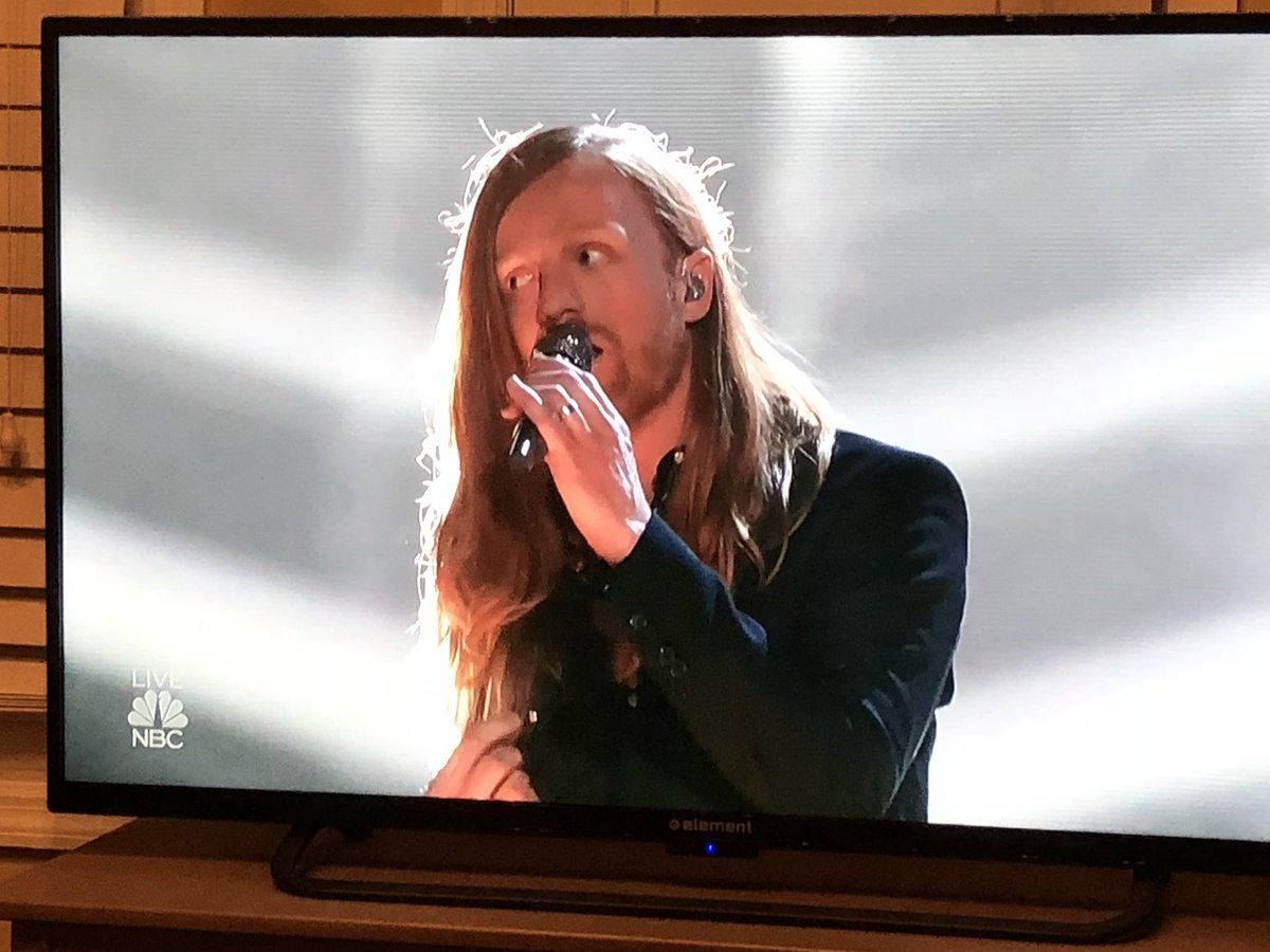 NateGalloway's tweet photo. Look who is back on the @NBCTheVoice where he belongs! @WILKESmusic #WILKES #TeamWilkes #VoiceFinale https://t.co/2YUIHQbKbt
