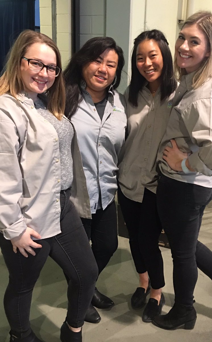 When your #Target team gets to volunteer at the #taylorswift concert together 💕