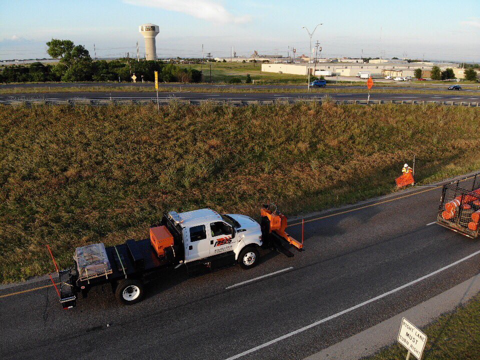 asphaltcallsme's tweet photo. @PlasticSafety @TxDOT RAPTOR is on the job in Waco, TX. Temporary Portable Rumble Strips deployed from the safety of the cab. #safeofftheroad https://t.co/3x71EW593x