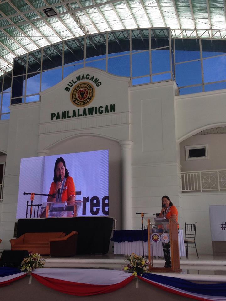 CHEDCaraga's tweet photo. CHED MiMaRoPa Regional Director Virginia Akiate welcomes higher education and technical-vocational education stakeholders from Oriental Mindoro, Occidental Mindoro, Marinduque, and Romblon at the Nationwide Information Caravan on RA 10931.

#FreeEducatio… https://t.co/9NQspaZGoX